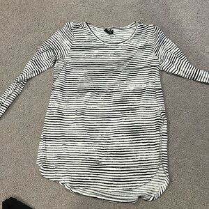 Women’s Mossimo long sleeve shirt